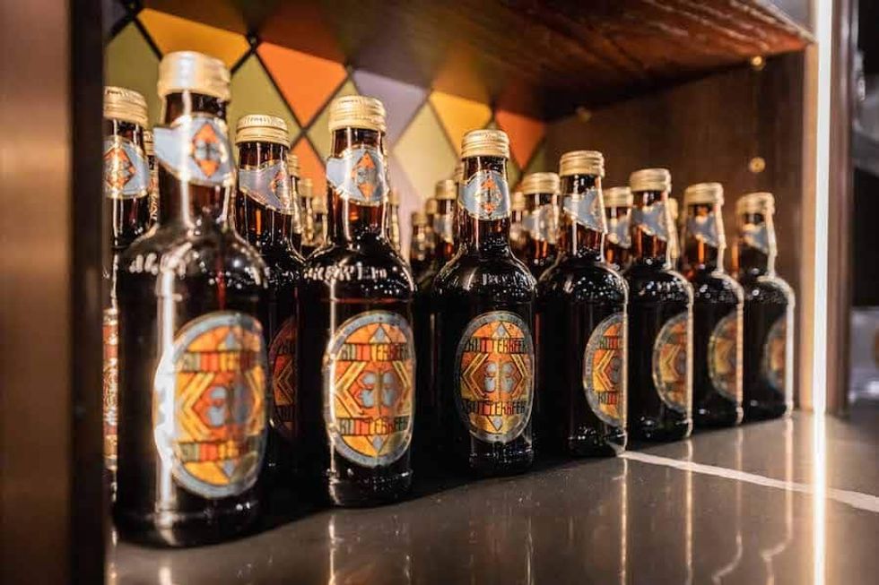 Harry Potter Photographic Exhibition Butterbeer_