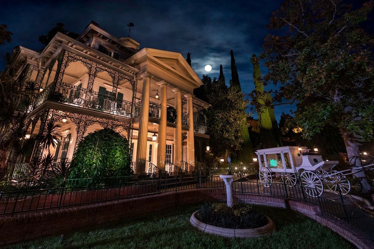 haunted mansion disneyland