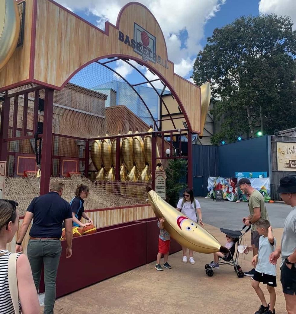 HB Leisure Movie World Australia Basketball