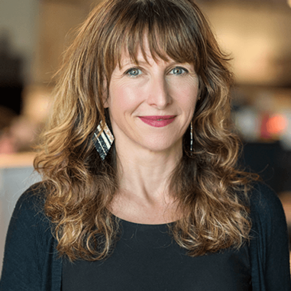 Helen Divjak headshot