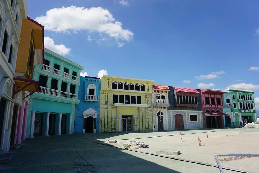 Heritage facades Pradera Islands Themics