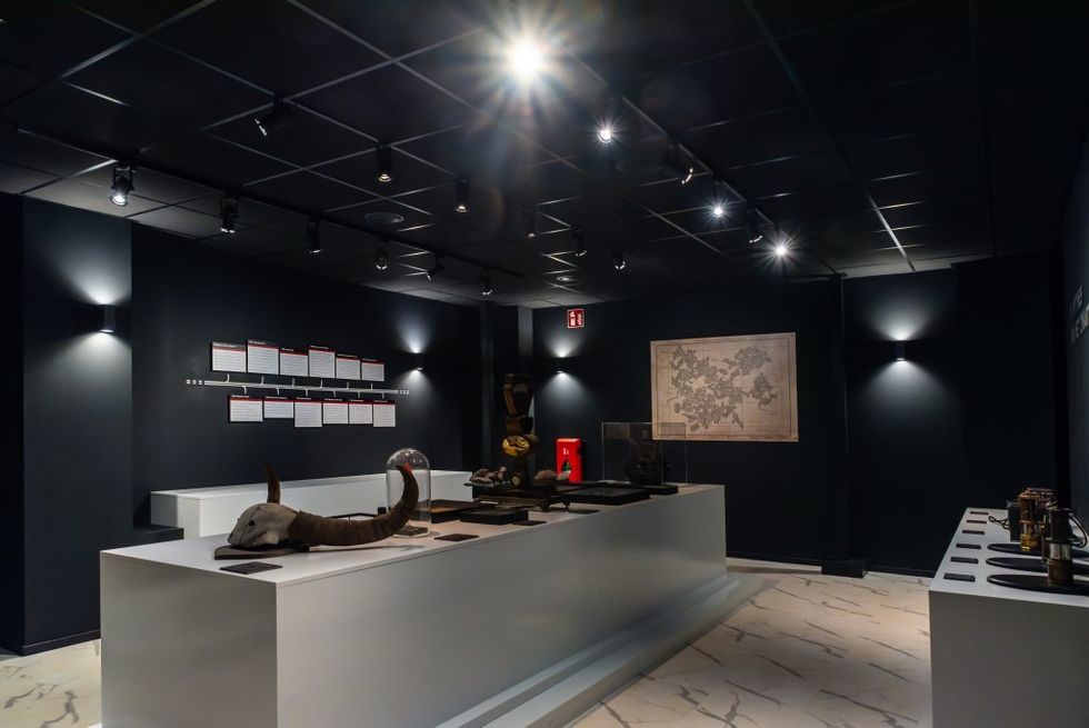 Highlite Now You're Mine Toverland museum