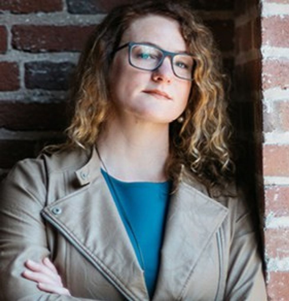 hilary mcvivker AR blooloop