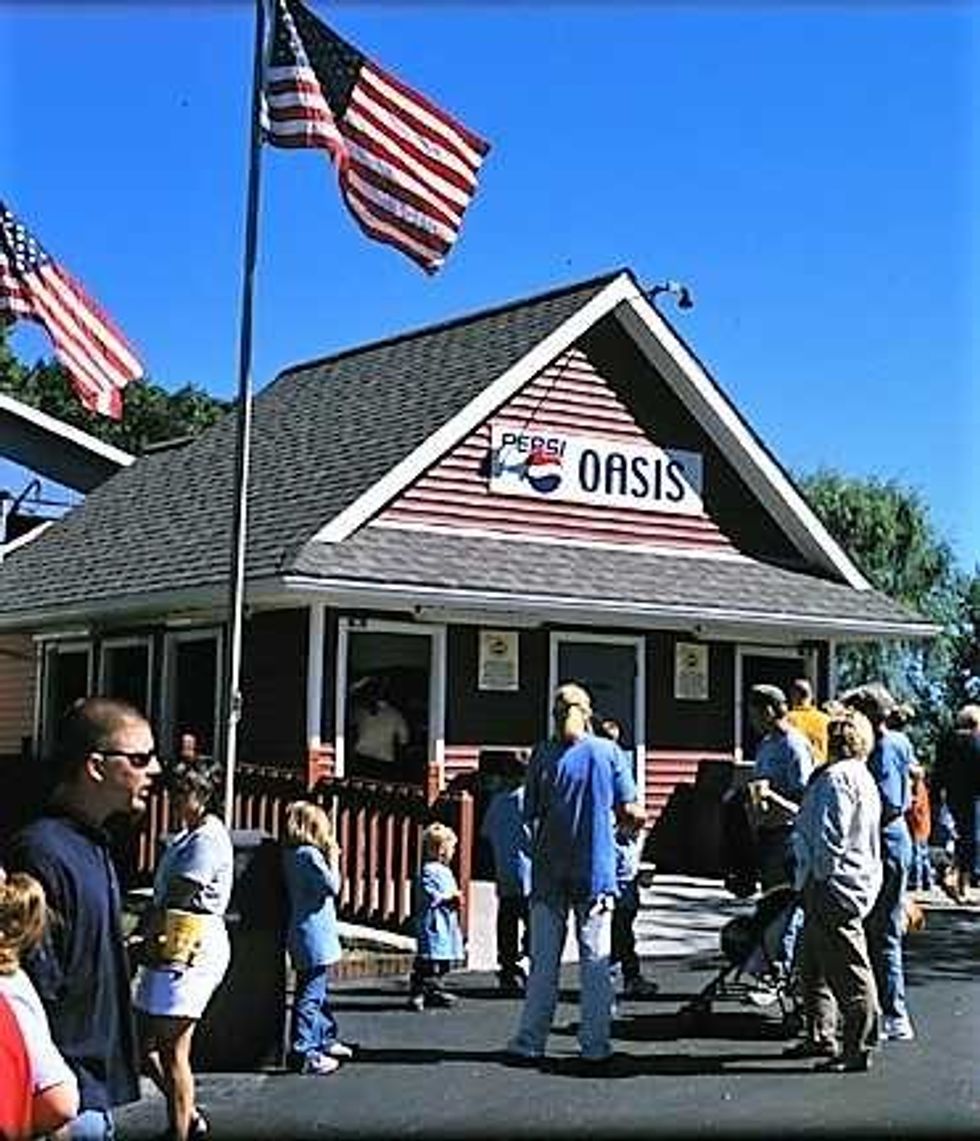 Holiday World Drink Station Pepsi Oasis