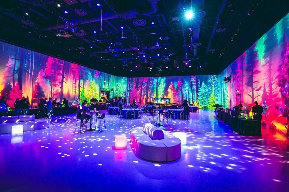 HOLOPLOT AREA15 The Portal