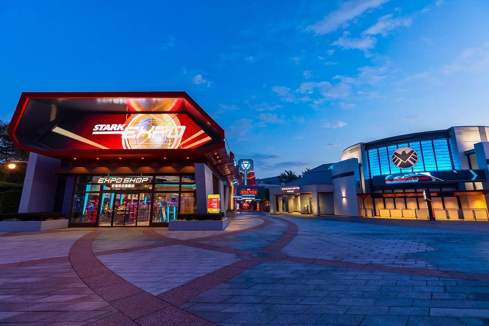 hong kong disneyland marvel