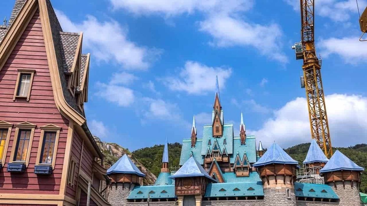 hong kong disneyland world of frozen