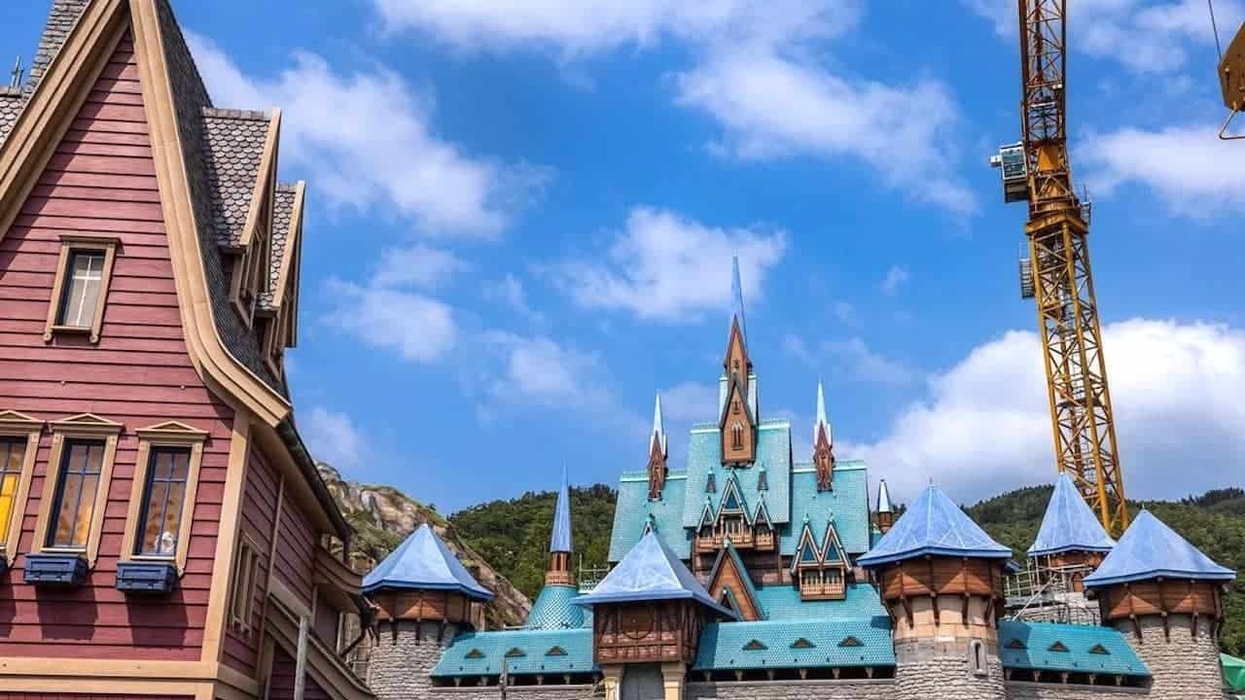 hong kong disneyland world of frozen