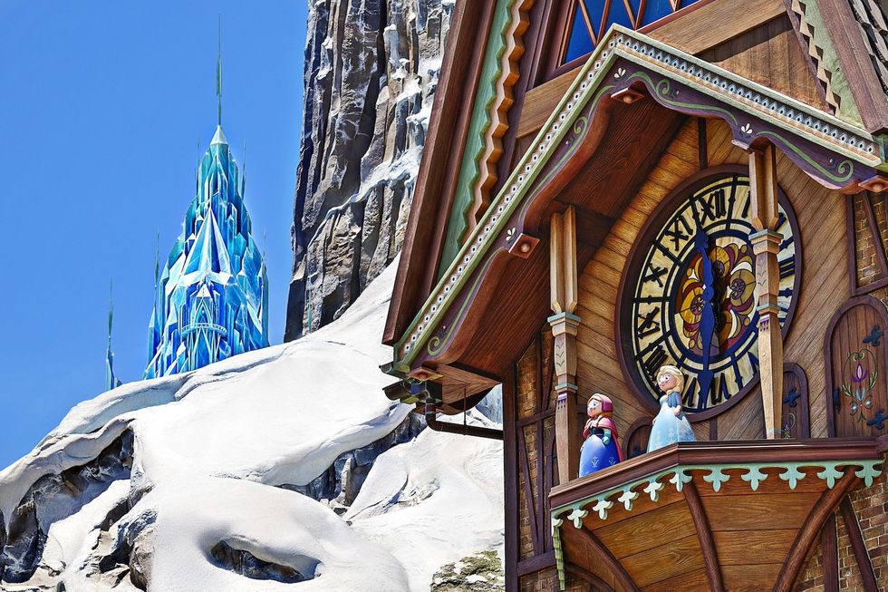 hong kong disneyland world of frozen