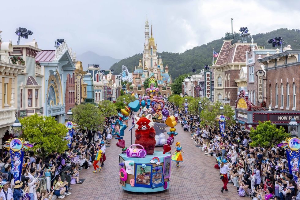 hong kong disneyland