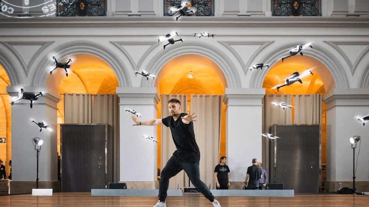 https://www.dronisos.com/