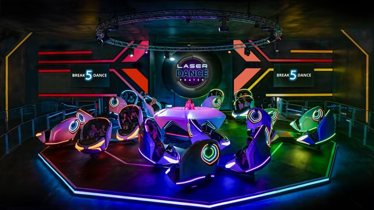 Huss Park Attractions Break Dance 5 Vienna Prater