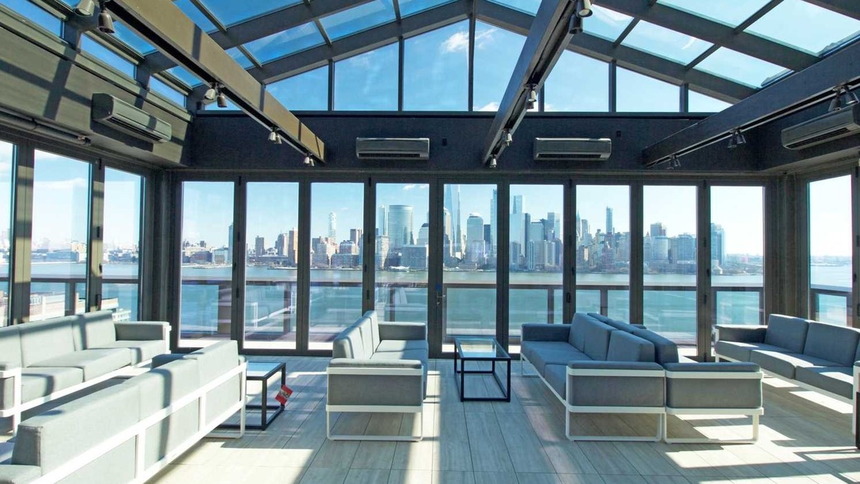 hyatt house hotel with openaire enclosure showing view of manhattan