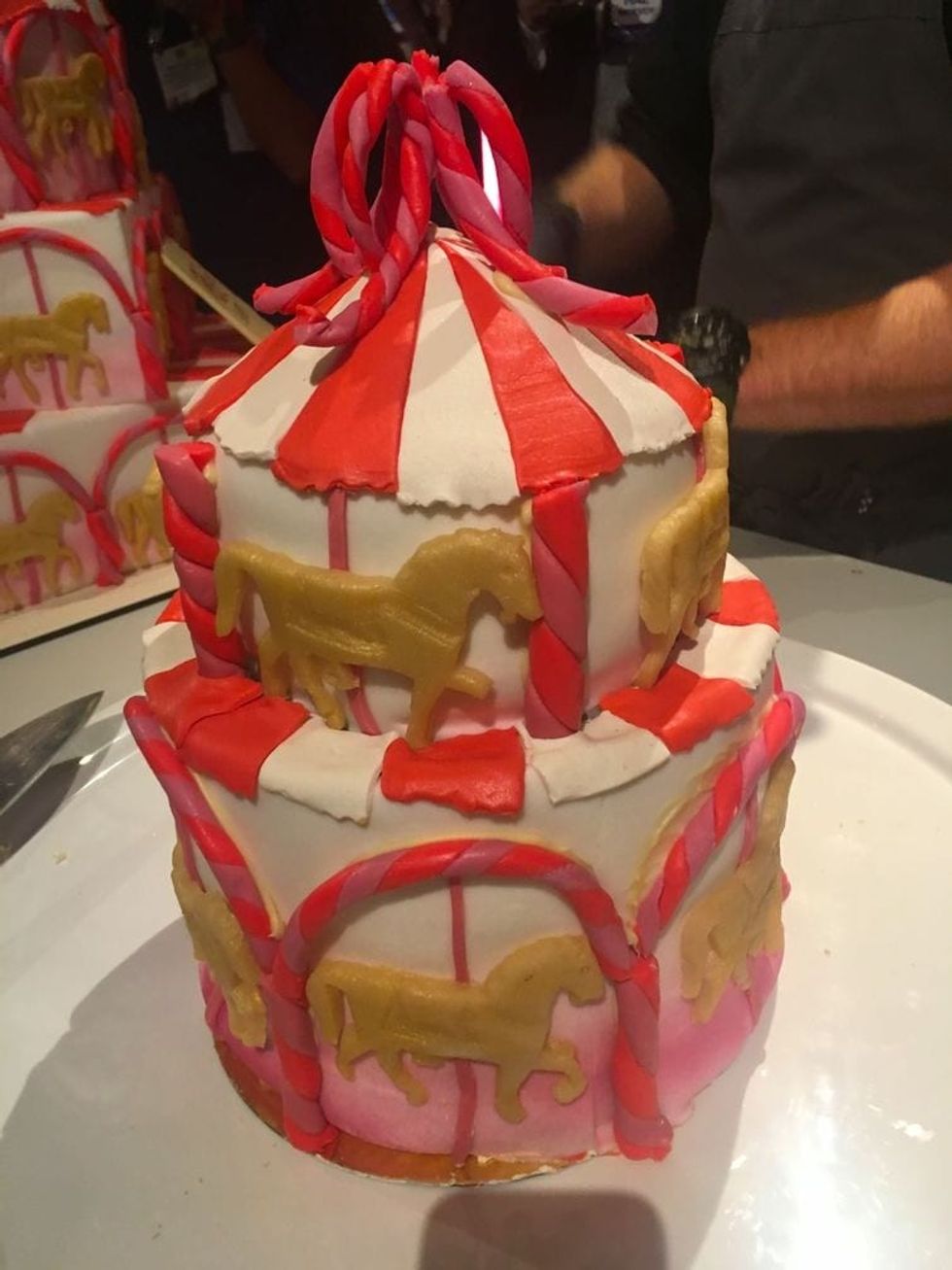 IAAPA-100-birthday-cake-EAS-2018-Euro-Attractions-Show-Amsterdam