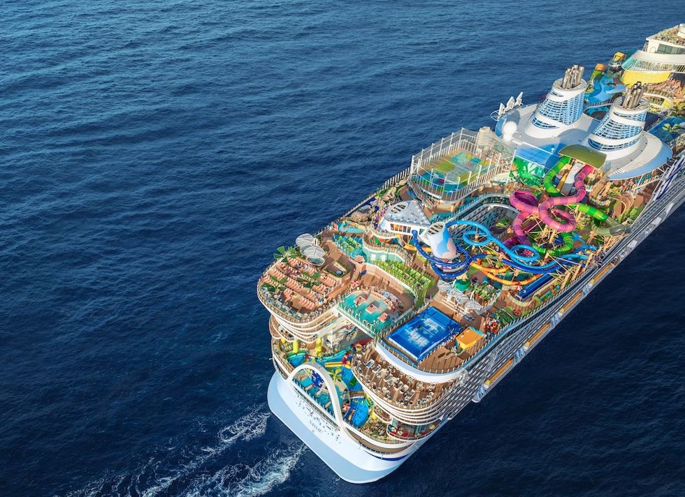 Icon of the Seas - at sea Cruise storytelling
