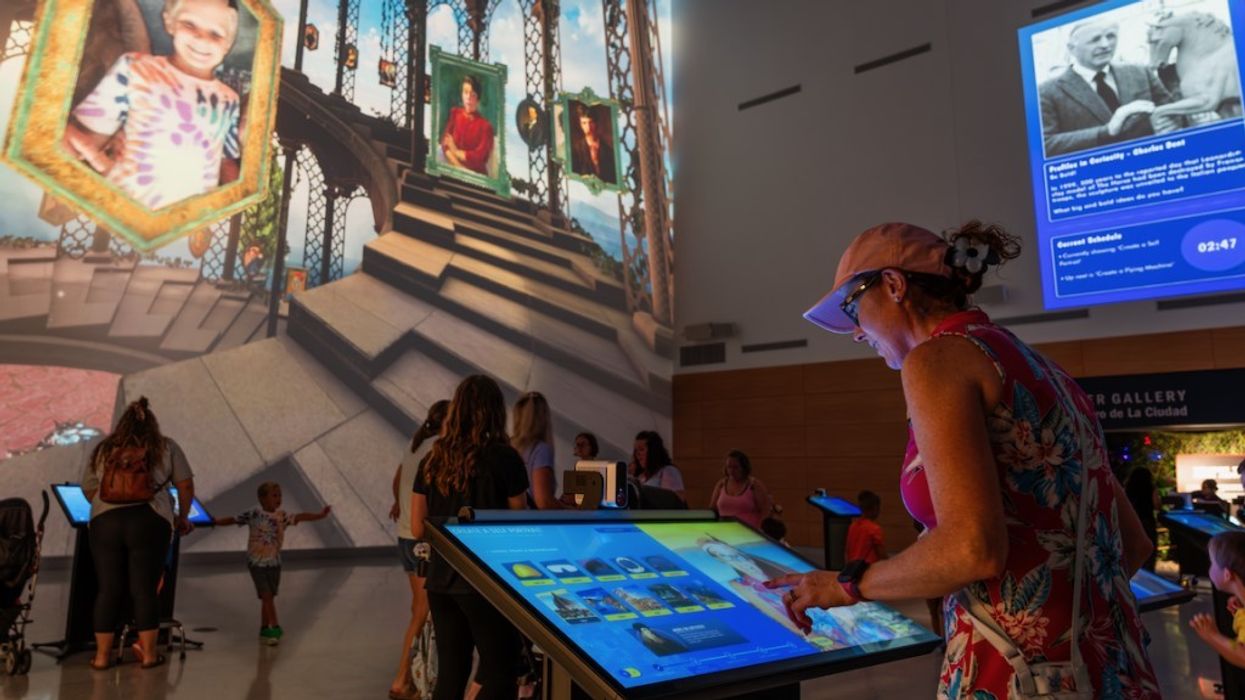 Ideum Da Vinci Science Center Curiosity Hall