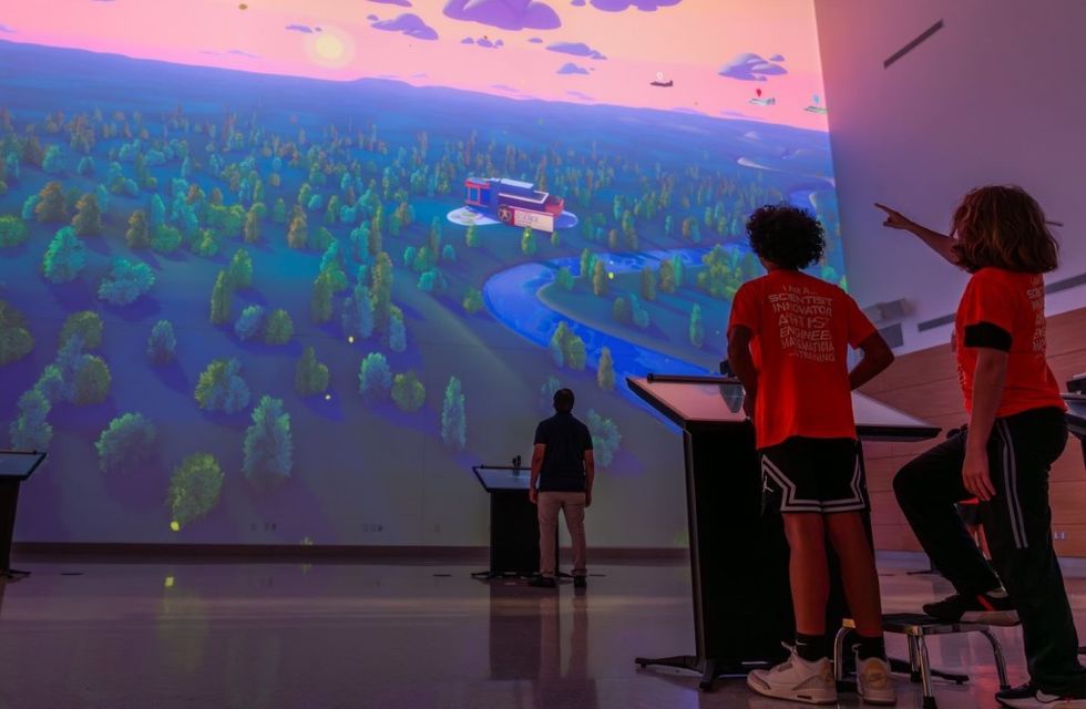 Ideum Da Vinci Science Center immersive projection theatre