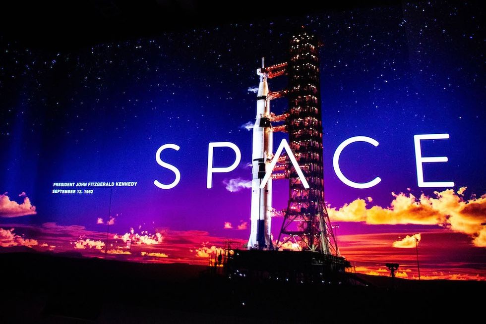 Illuminarium Space