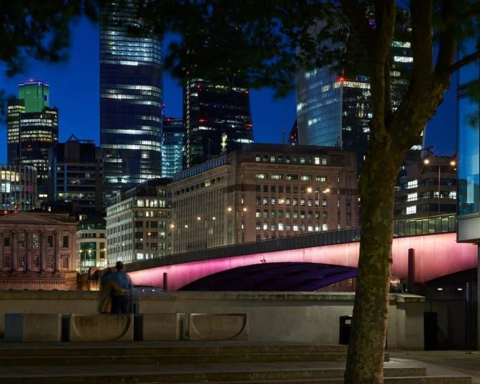 illuminated river london bridges