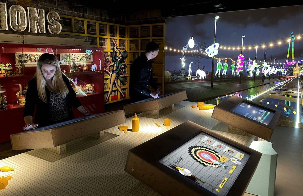 Illuminations Gallery Showtown Squint Opera