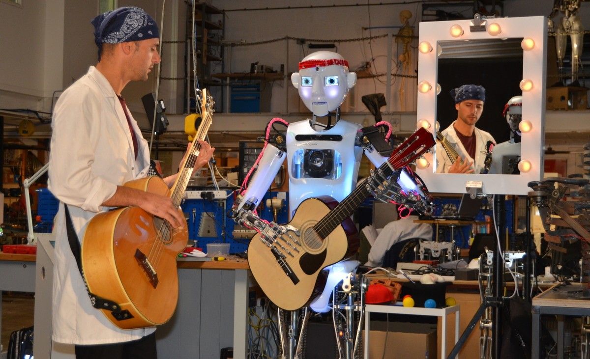 ROBOTS: Close Encounters of the Humanoid Kind