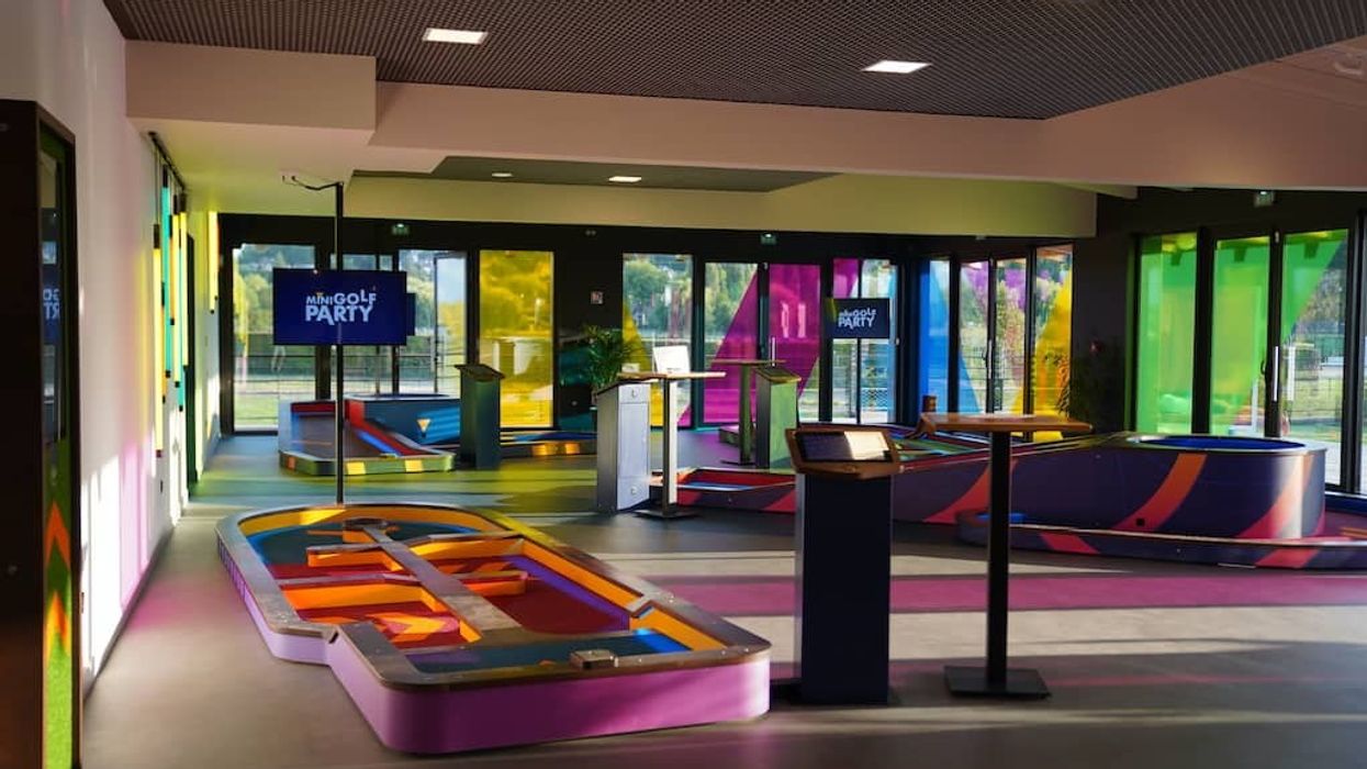 Jora Vision celebrates opening of first RemarkaBall minigolf experience