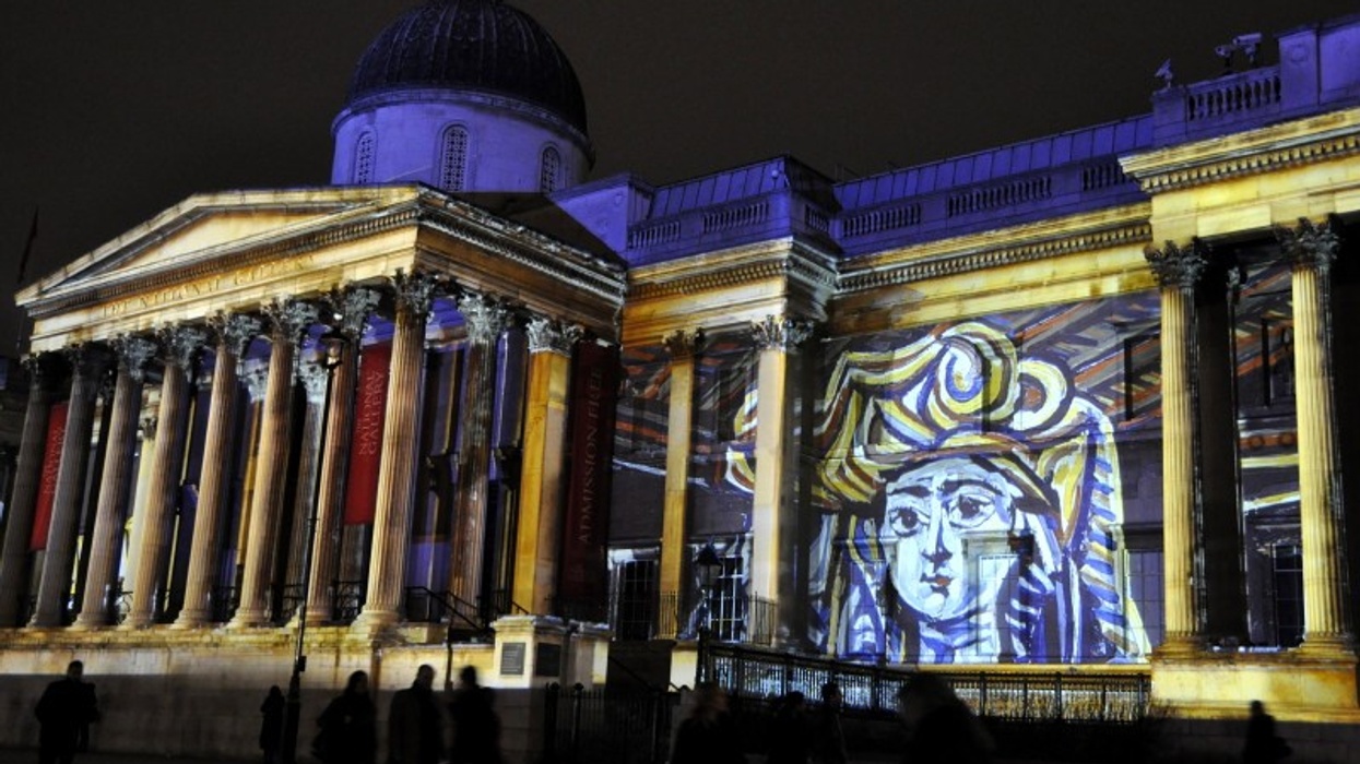 Museums and Theme Parks After Dark: Video Mapping – Transforming Architecture with Light