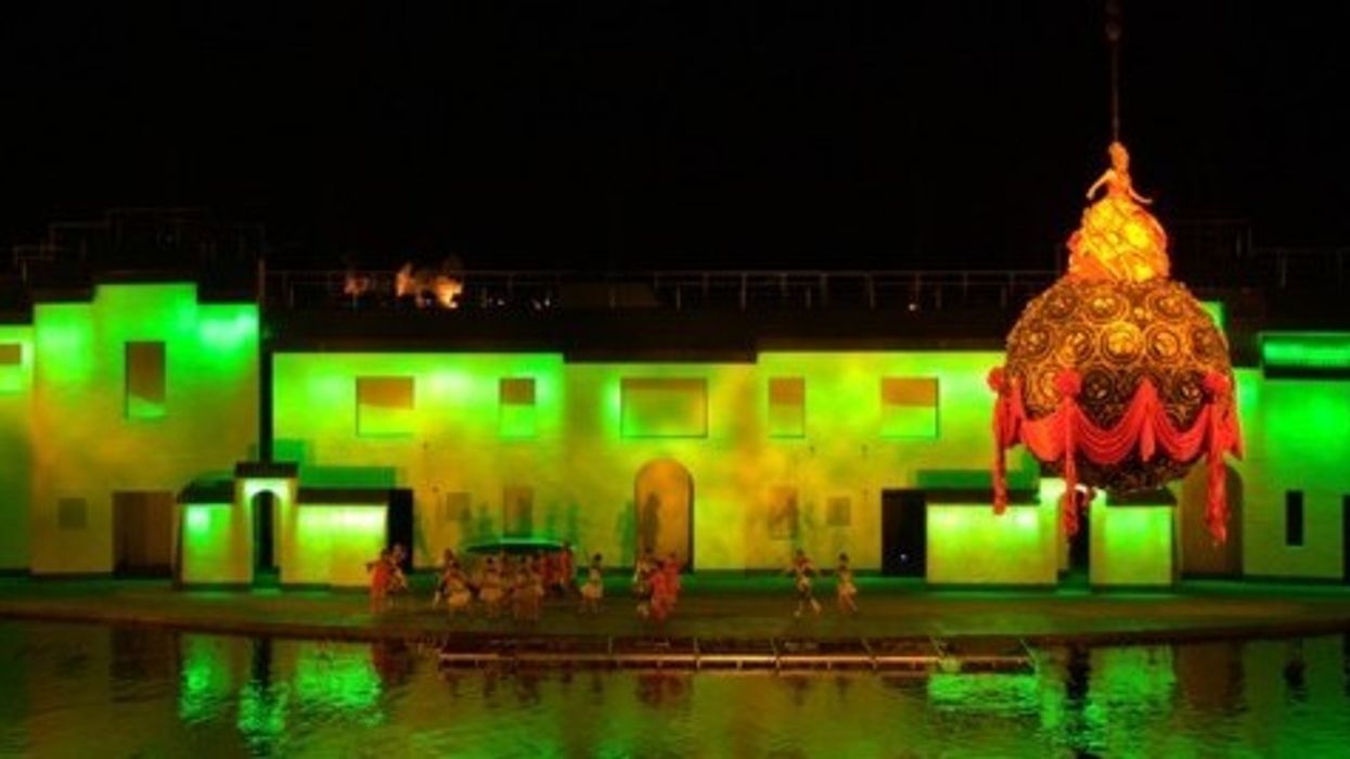 Mirage Entertainment's “Hongcun Aju” Production Opens in Qishu Lake Resort, China