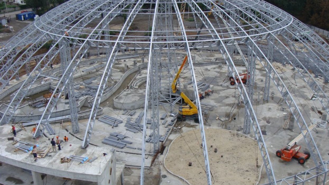 OpenAire: World’s largest retractable aluminum-dome waterpark under construction in Ukraine