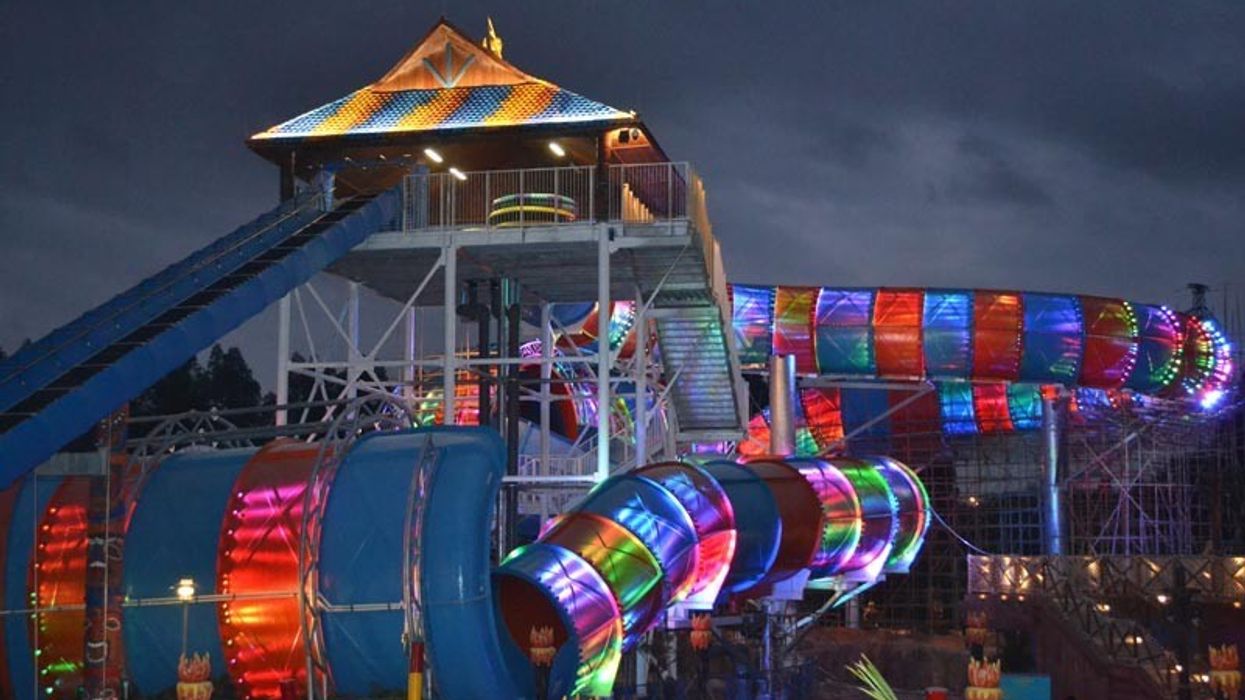 WhiteWater West: Family Python and Extreme River at Chime Long Waterpark