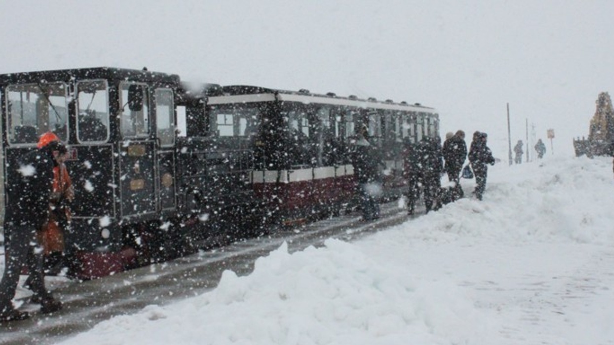 Snowdon Mountain Railway in the Snow with New Carriages from Garmendale Engineering