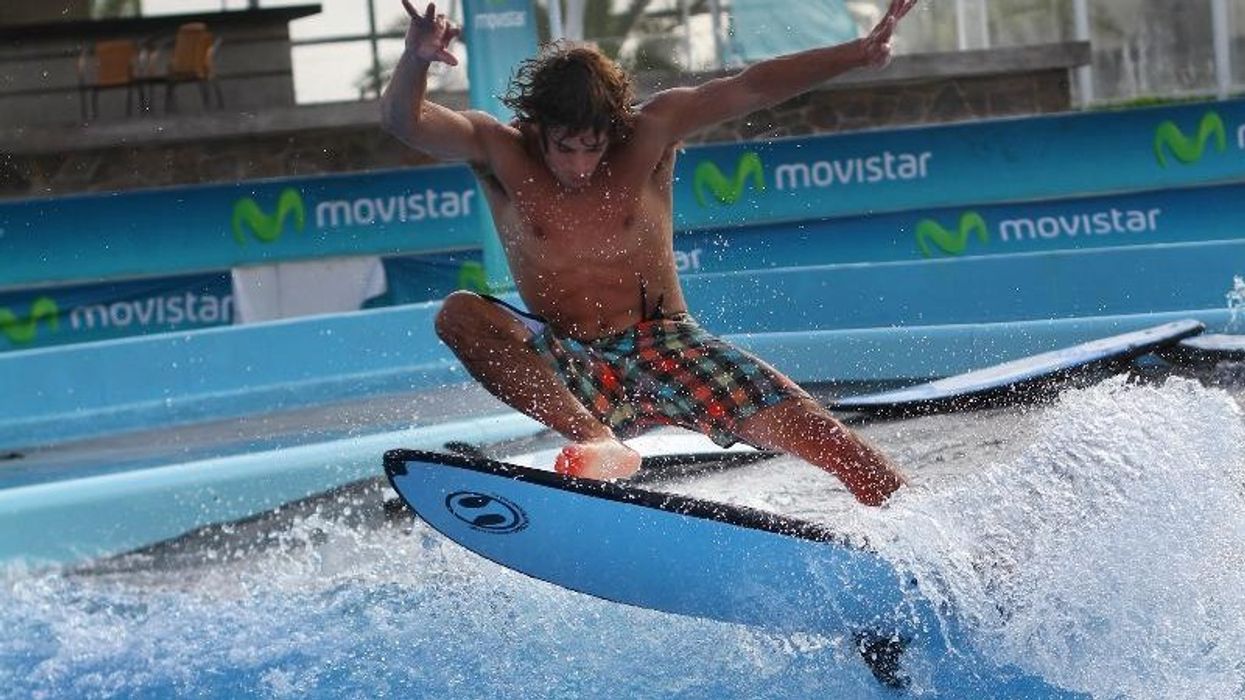 American Wave Machines: Body Glove Signs Contract to be Distributor at La Ola Movistar Wave Machine in Peru