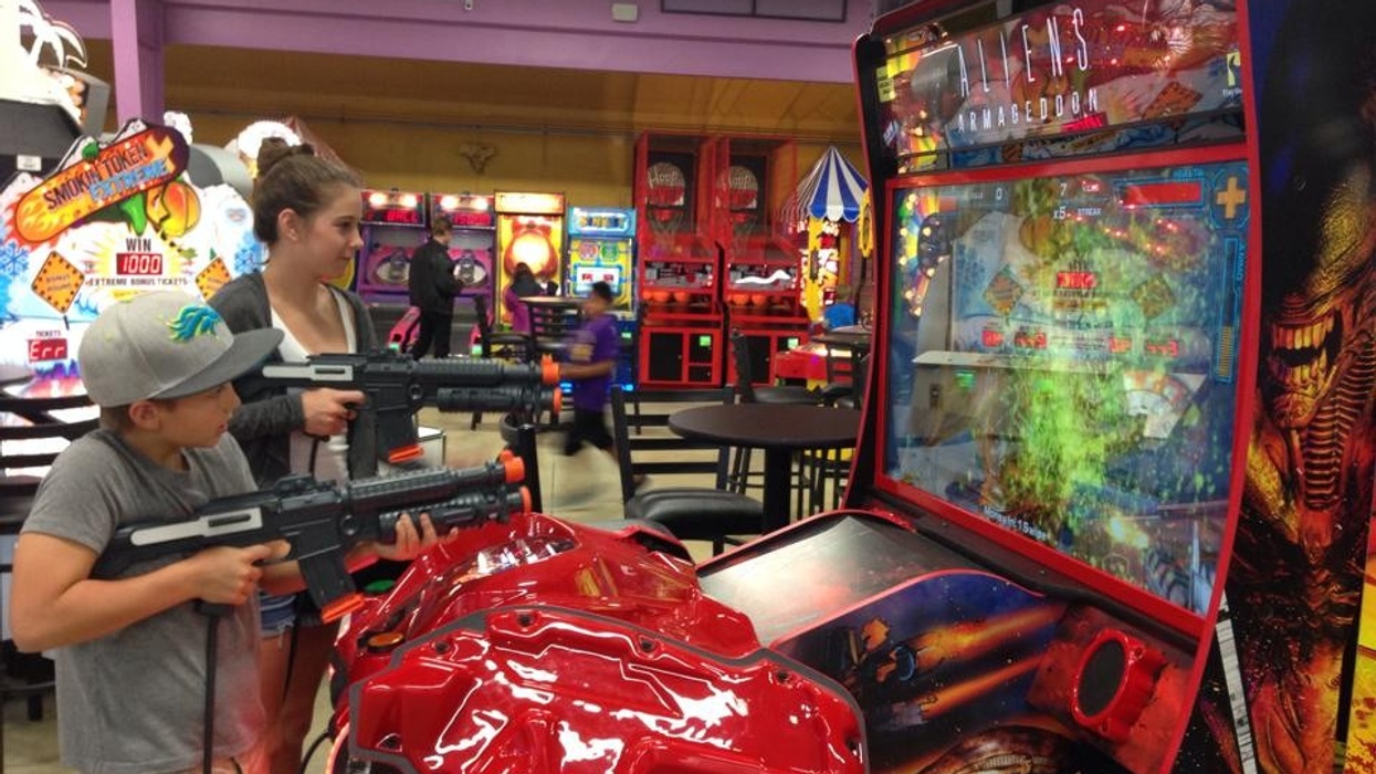 Semnox Supplies Cashless Debit Card System to Dizzy Family Fun Center, Colorado