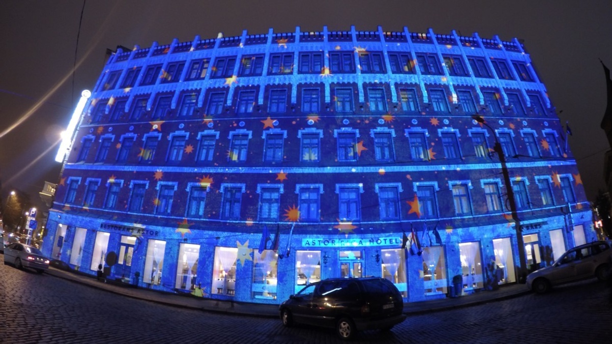 Dataton WATCHOUT: Projection Mapping at Staro Riga 2014 Festival of Light