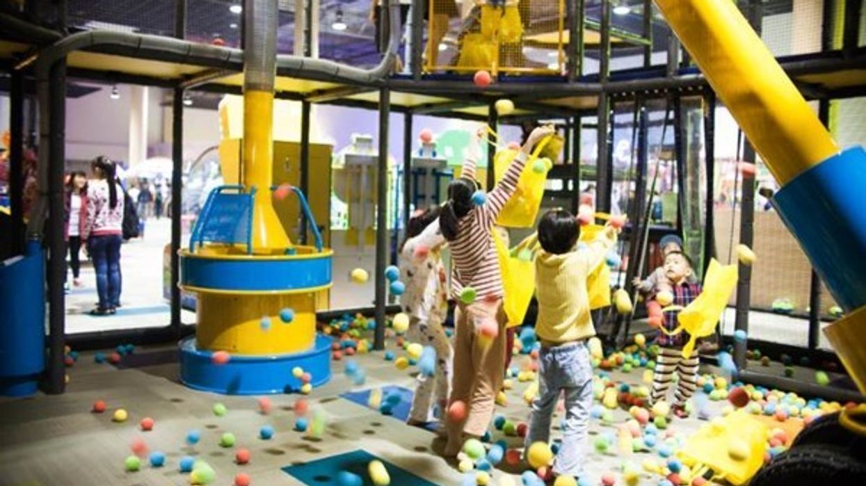 WhiteWater Attractions Supply  Ballocity Play Structure to Helio Center FEC Vietnam