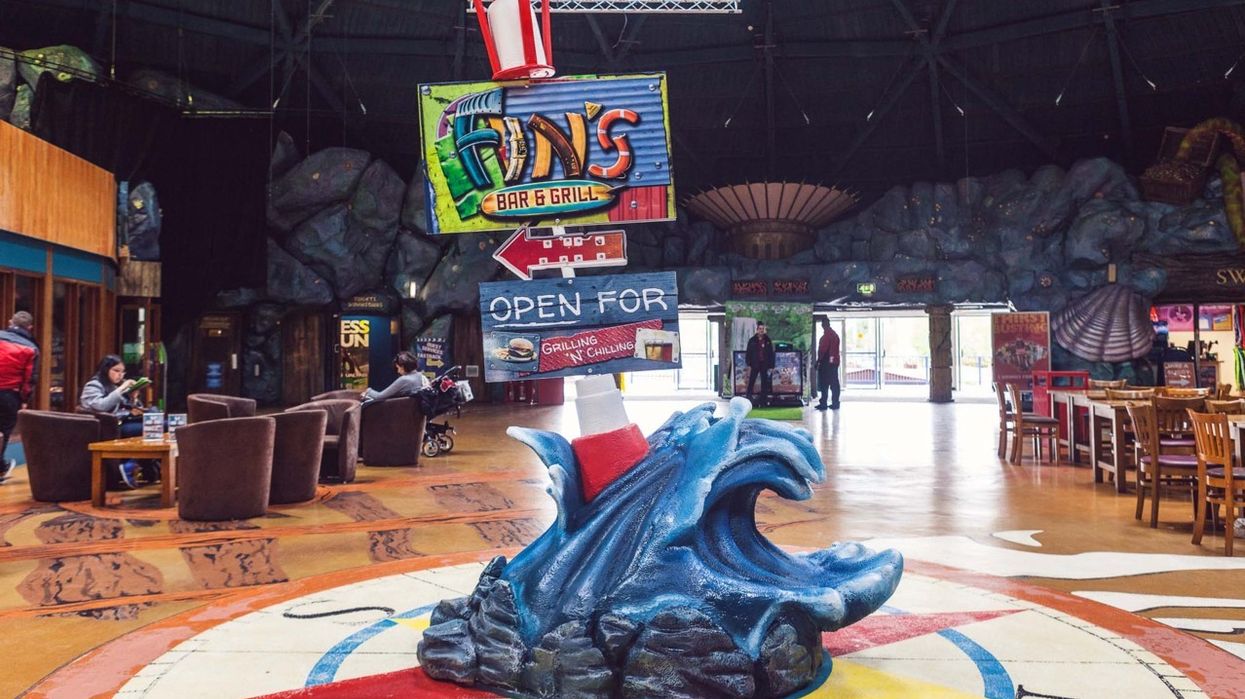 Scruffy Dog Creates Island Theme at Fin's Bar and Grill,  Thorpe Park Resort