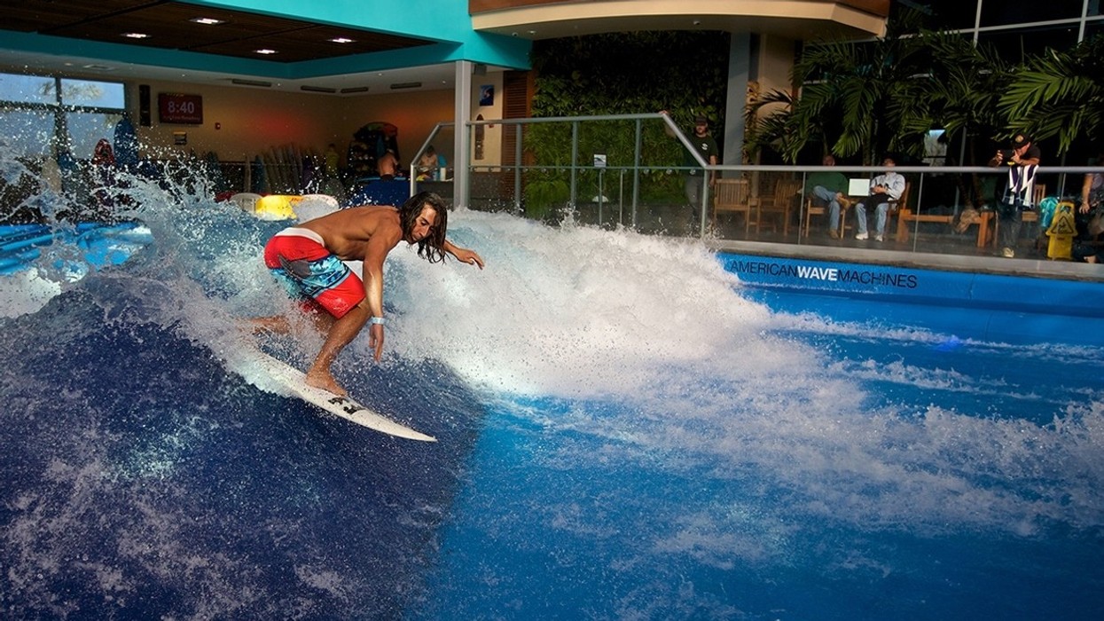 Surfers Wow Crowds on AWM's SurfStream at ESA Indoor Surfing Championship