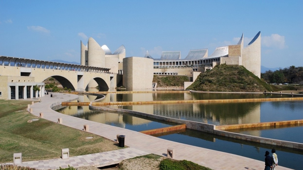 Christie Projectors Light Up 500 Years of Sikh History at India's Virasat-e-Khalsa