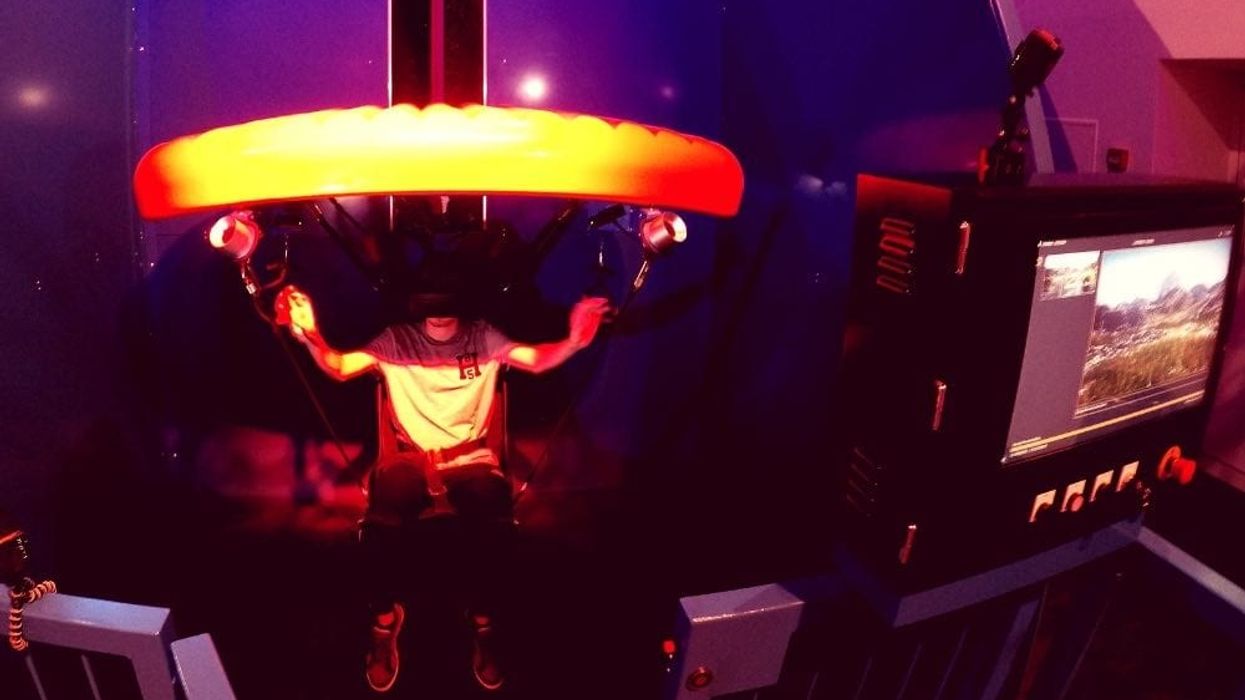 Guests react to world-first immersive paragliding attraction, ParadropVR