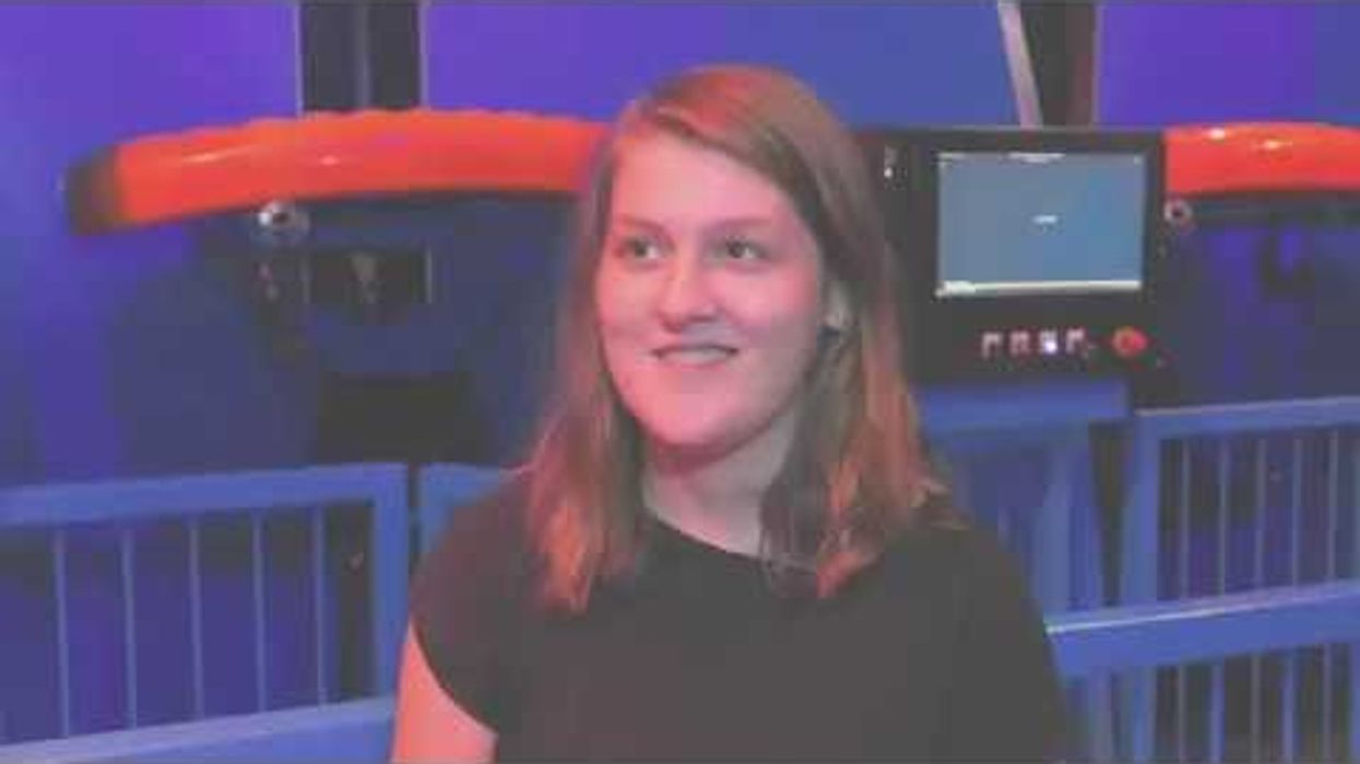 Guests react to world-first VR flying experience, ParadropVR