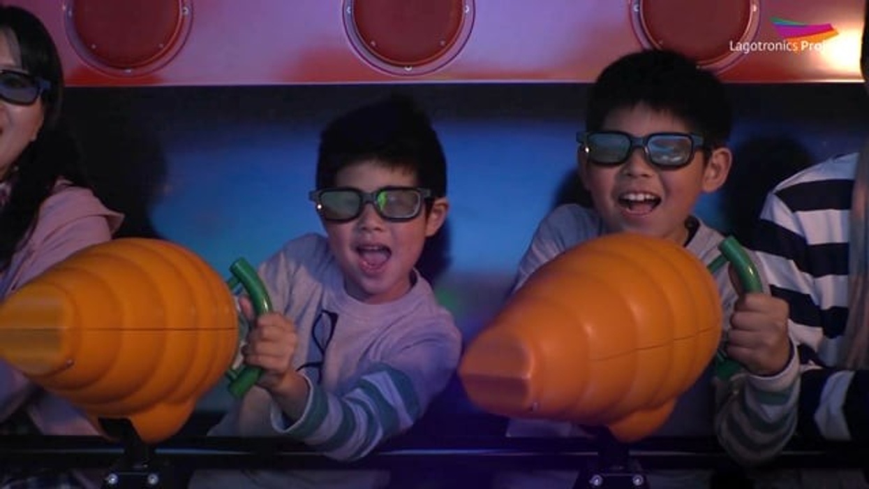 Interactive Farm Fair Dark Ride (Nagashima Spa Land, Japan)