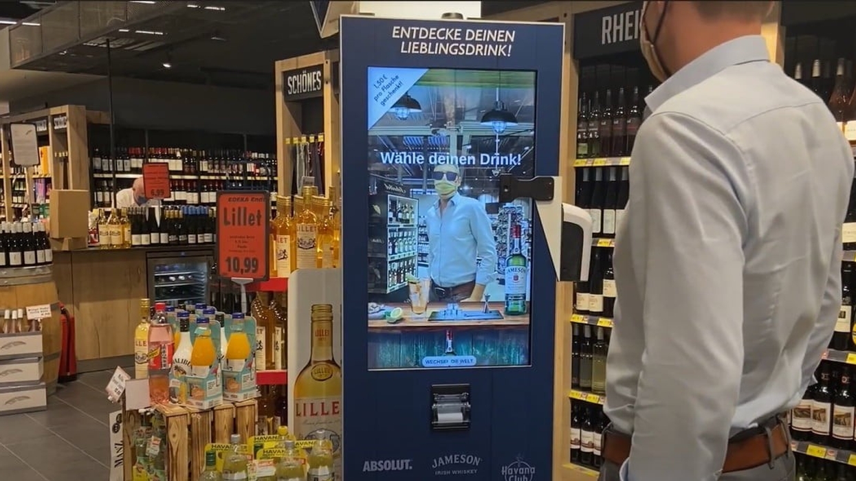 Personal visitor approach by artificial intelligence