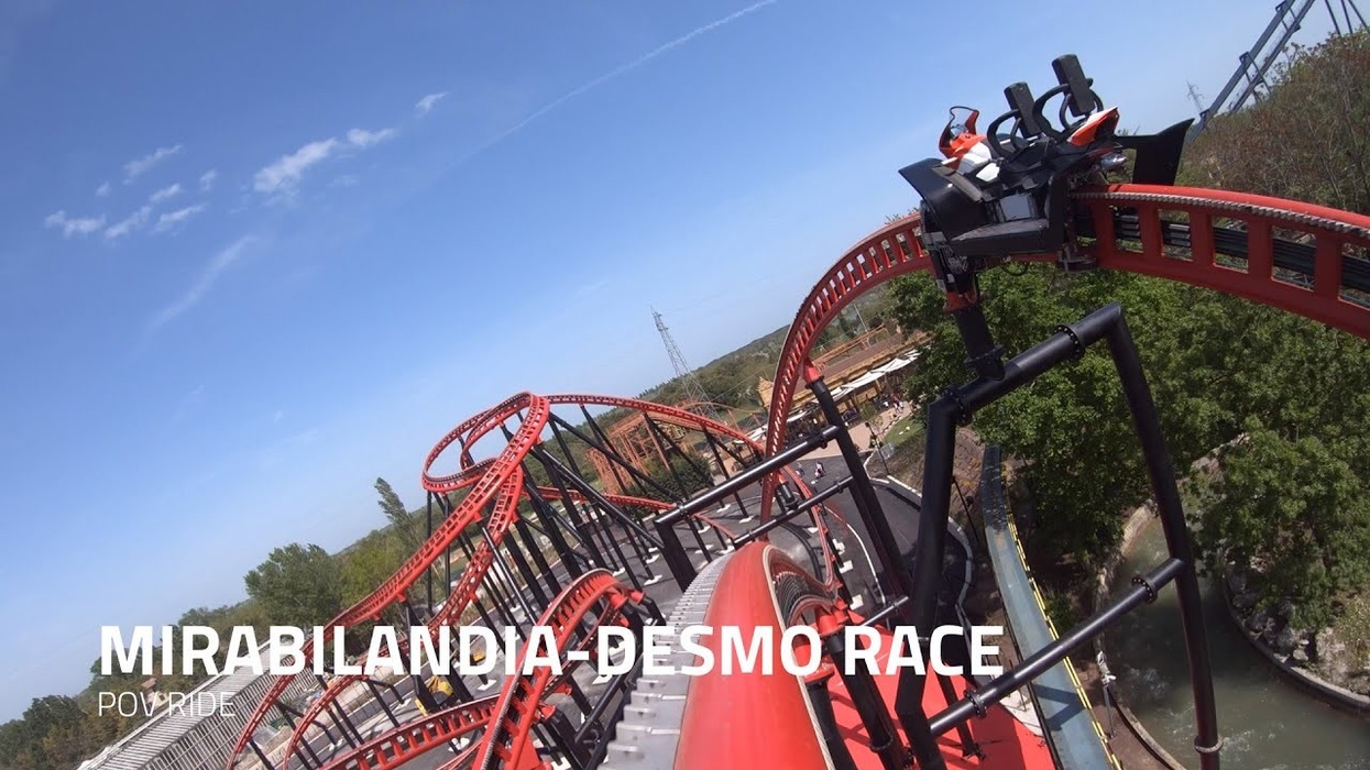DESMO RACE: World's First Interactive Dueling Coaster