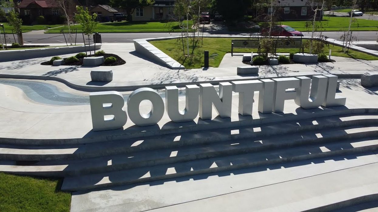 Cloward H2O Bountiful Plaza