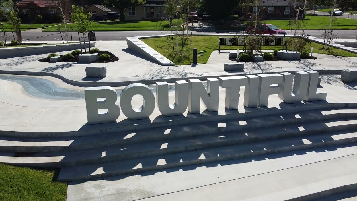 Cloward H2O Bountiful Plaza