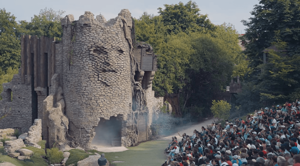 Permanent Outdoor Kinetic Installation - Leva for Puy Du Fou