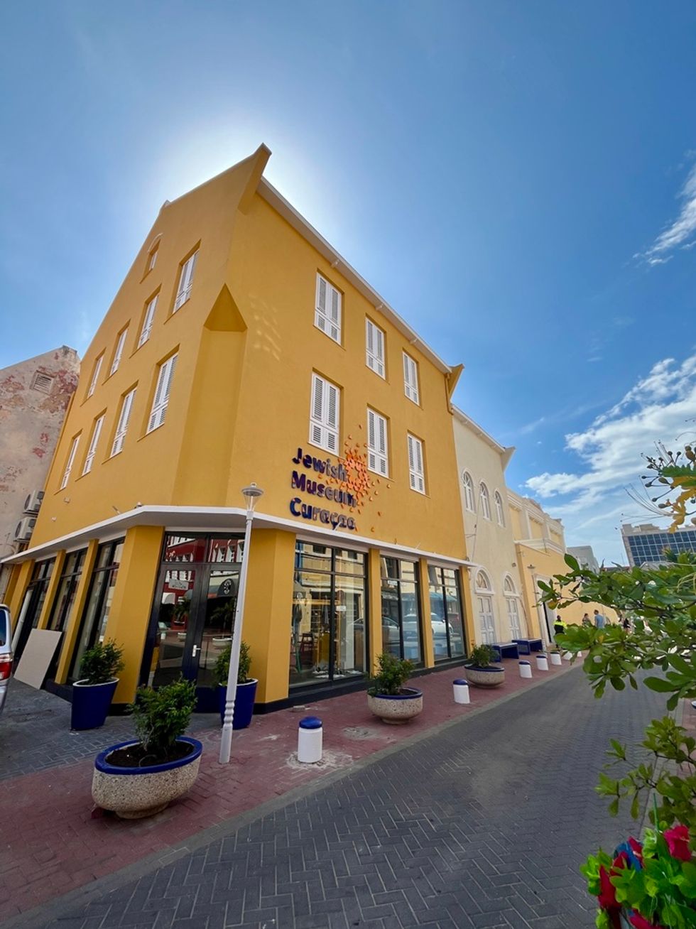 Imagineear Jewish Museum Curaçao exterior