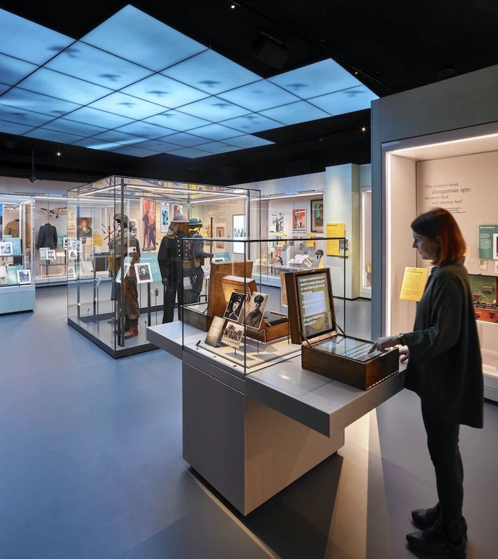 Imperial War Museum, Second World War Galleries Ralph Appelbaum Associates