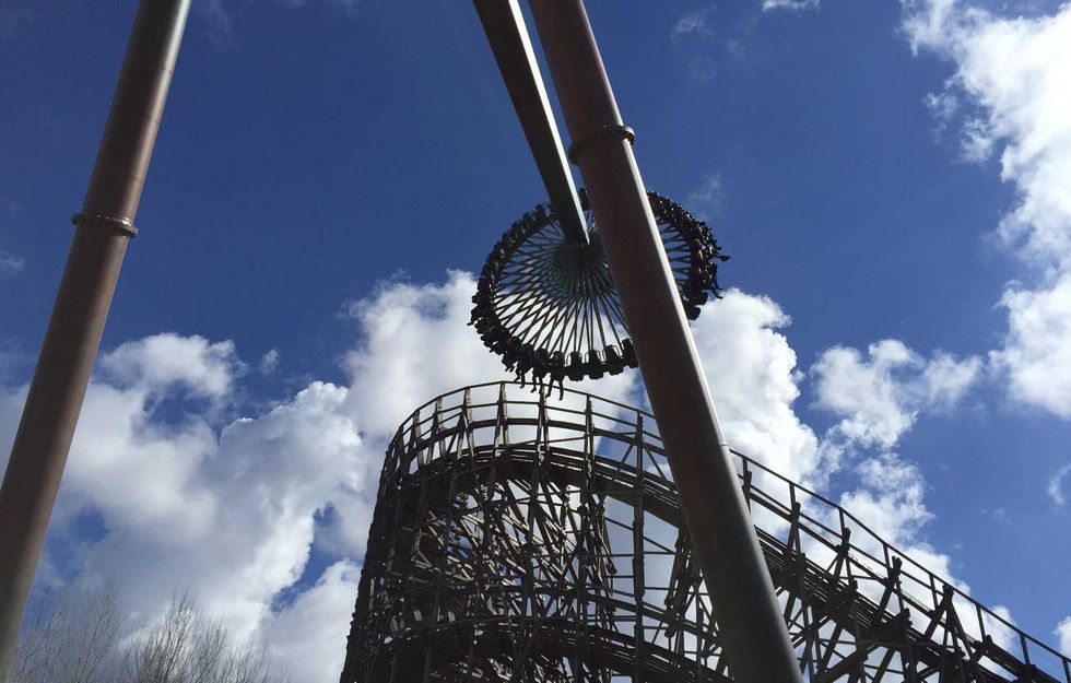 Intamin gyro swing coaster Liseberg