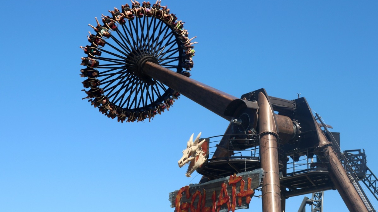 intamin gyro swing